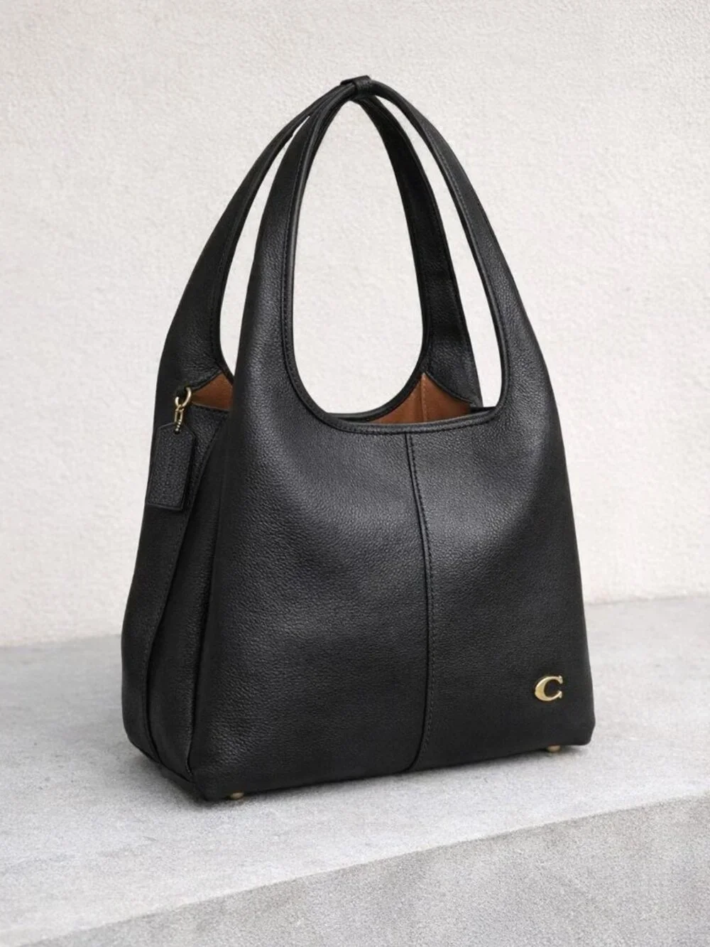 Coach Women’s Lana Large Leather Shoulder Bag - Brass/Black